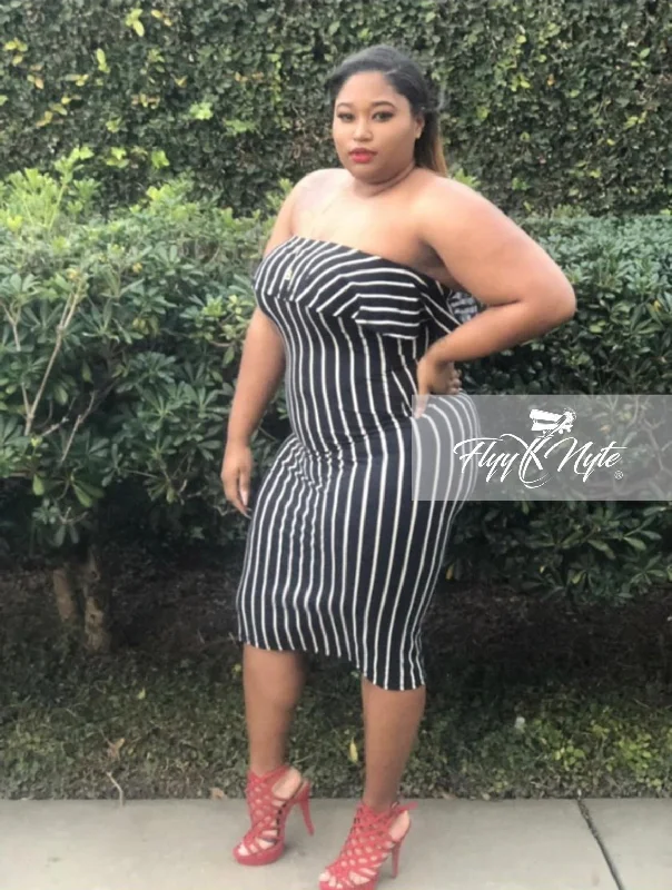 Final Sale Plus Size Strapless Tube Dress in Black and White