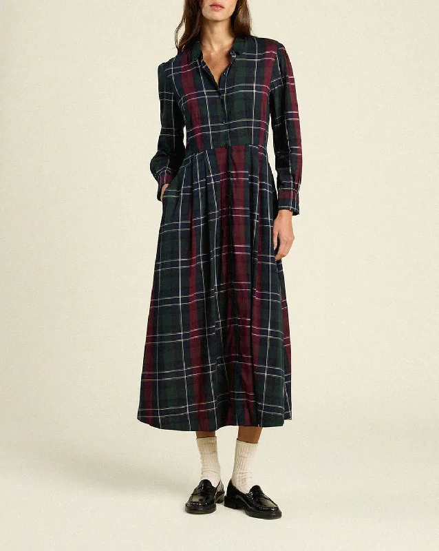 Trovata Emmelie Dress in Chalet Plaid